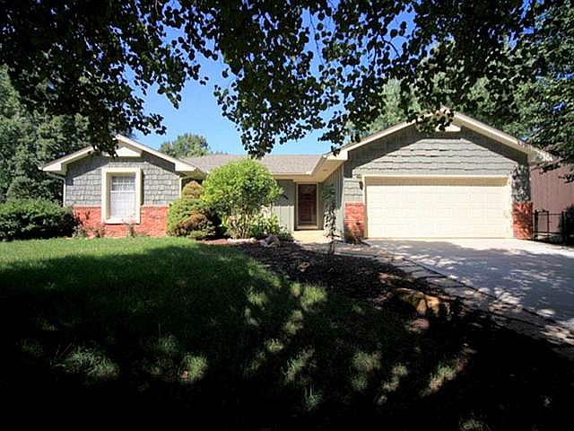 3506 W 10th Place Lawrence, KS listing photo #1