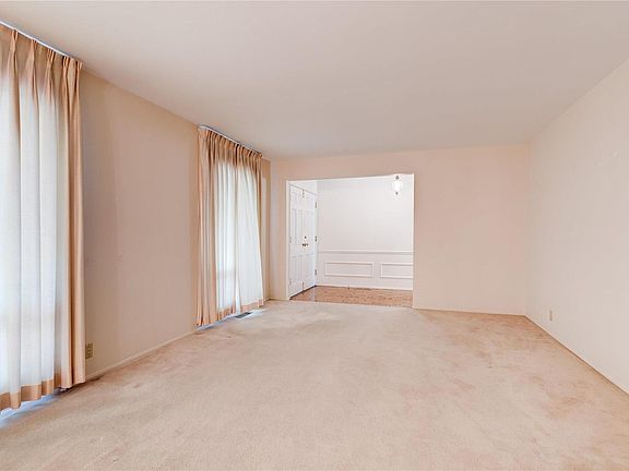 4th image of 4 Cornflower Ct