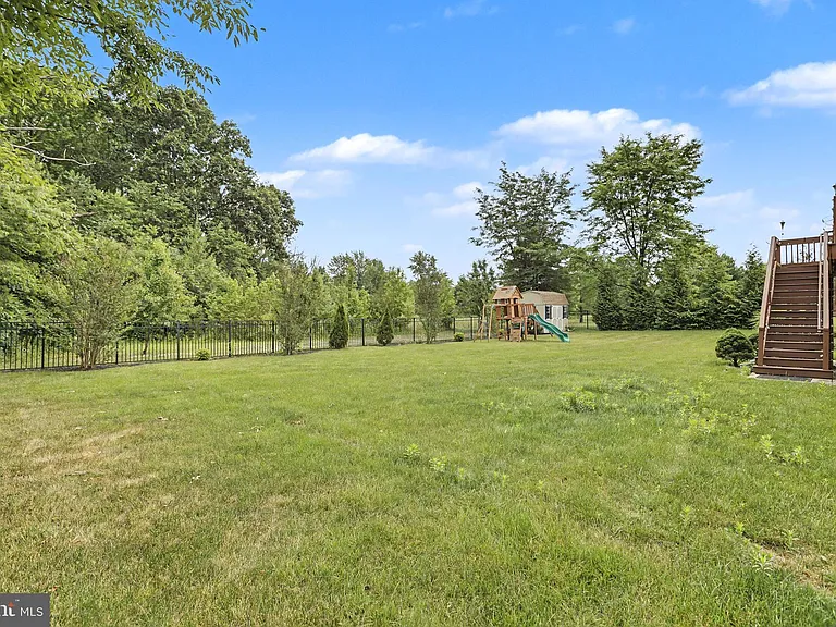 228 Leffler Cir — Photo 71
