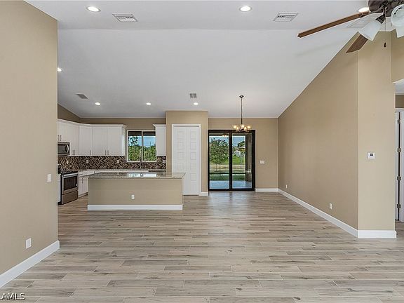 3rd image of 2726 NE 20th Court Cpe
