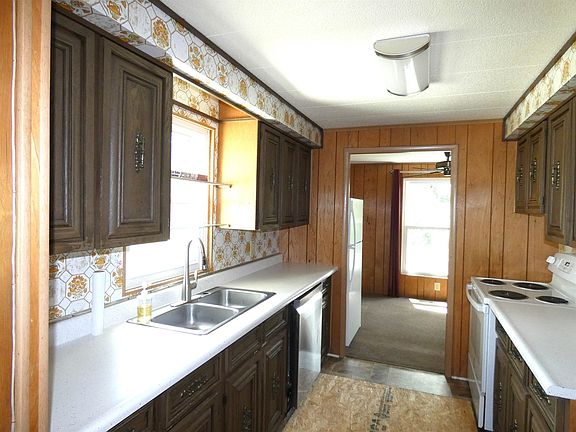 5th image of 217 Whitehouse Rd