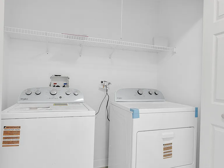 Laundry: Washer & Dryer