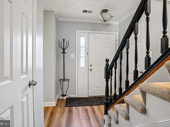 4th image of 112 Huckleberry Dr