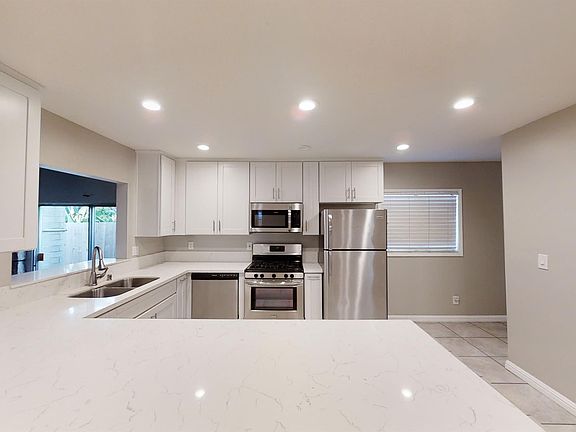 5th image of 5341 E Falls View Dr