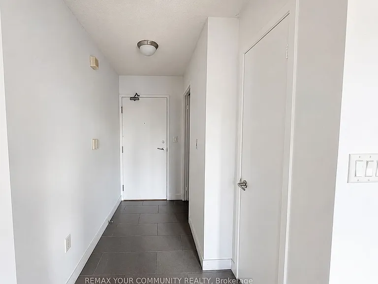 15 Fort York Blvd #1103 — Photo 2