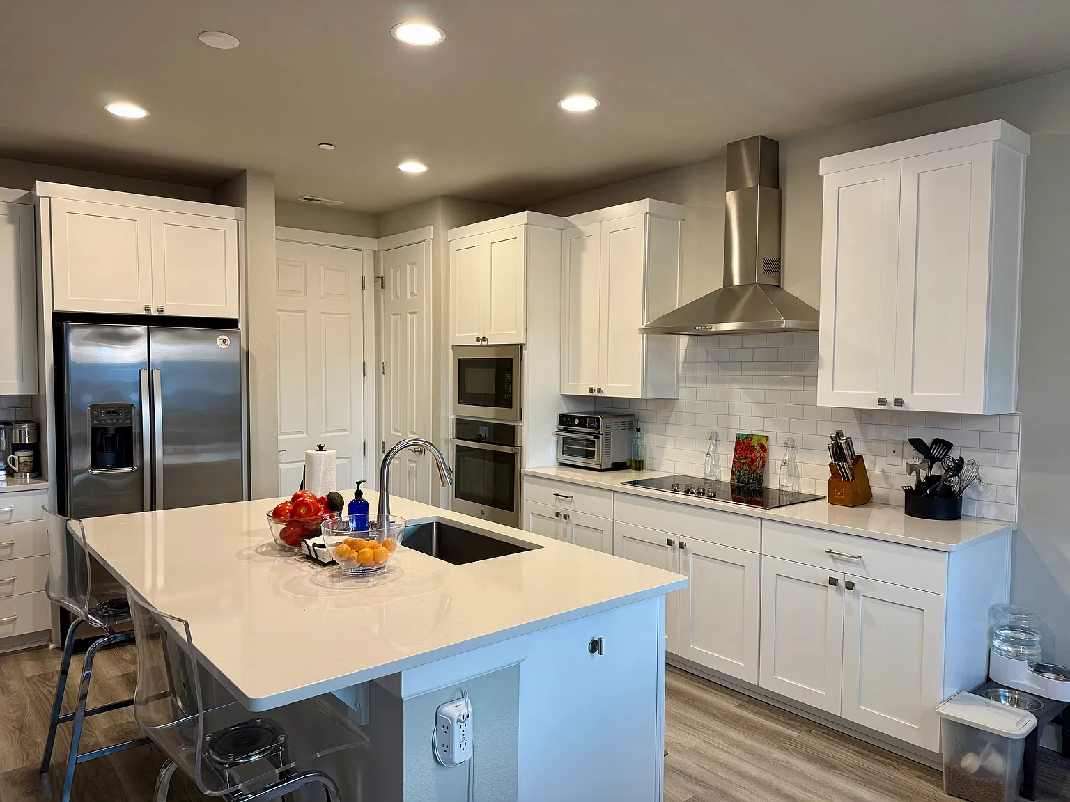 2 bed, 2.5 bath, 2088 sqft, $3,399 — Photo 1