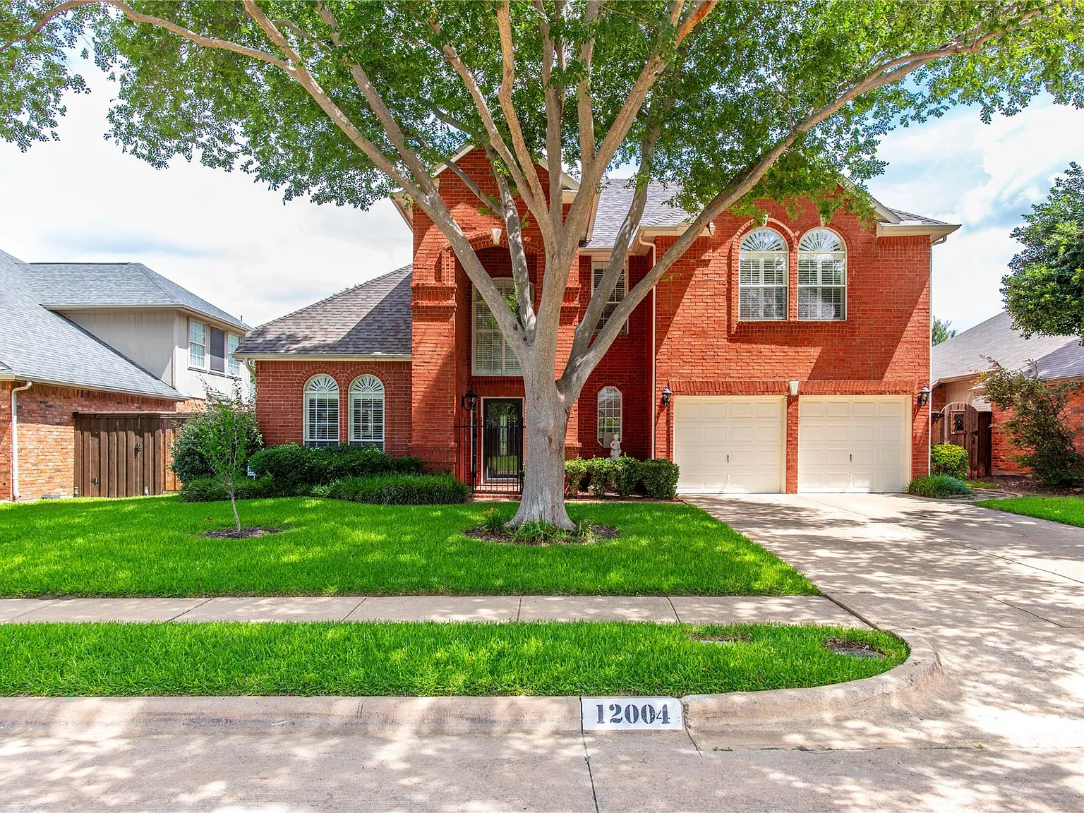 4 bed, 2474 sqft, $3,700 — Photo 4