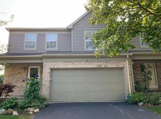 2 Oxford Ct, Algonquin, IL 60102