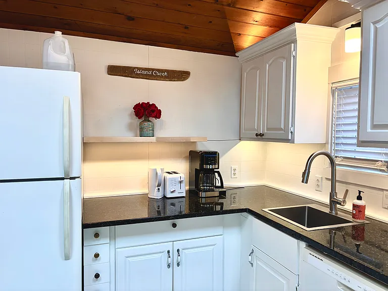 15 Lucille St #1 — Photo 10