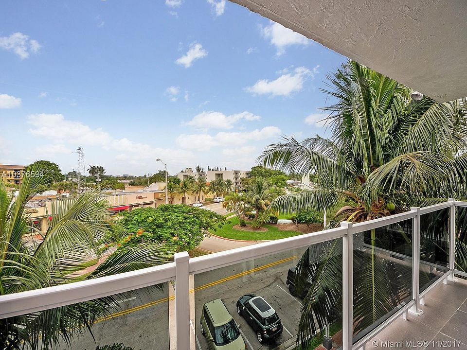 1st image of 1988 Biarritz Dr #305