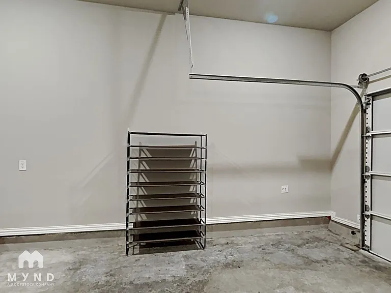 2805 Lindale Dr — Photo 18