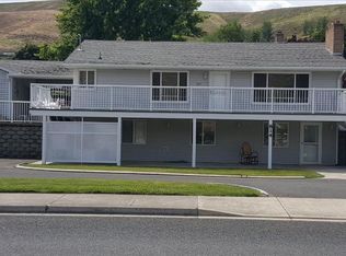 814 1st St, Asotin, WA 99402