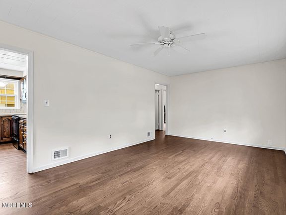 5th image of 17 Crestview Drive