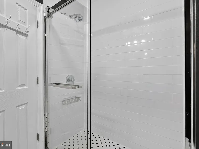 630 N 2nd St #2 — Photo 12