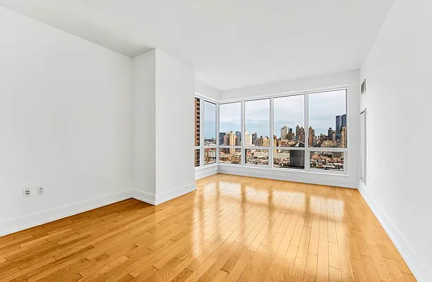 Rented by Bond New York | media 20