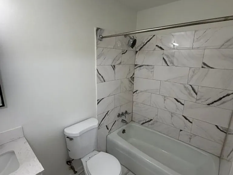 1828 Paisley Ave — Photo 13