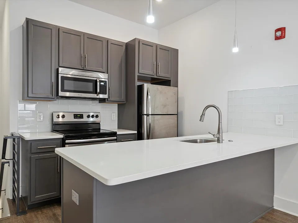 1328 N Franklin St #1A