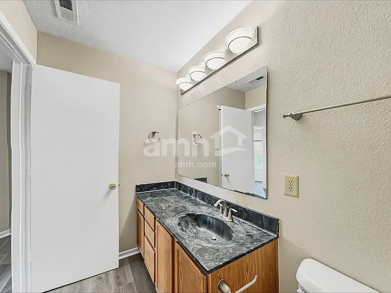 10175 Cumberland Pointe Blvd — Photo 11