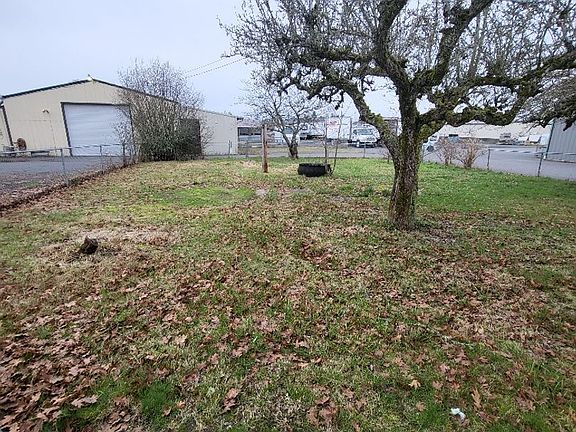 4th image of 2145 Jackson Hwy