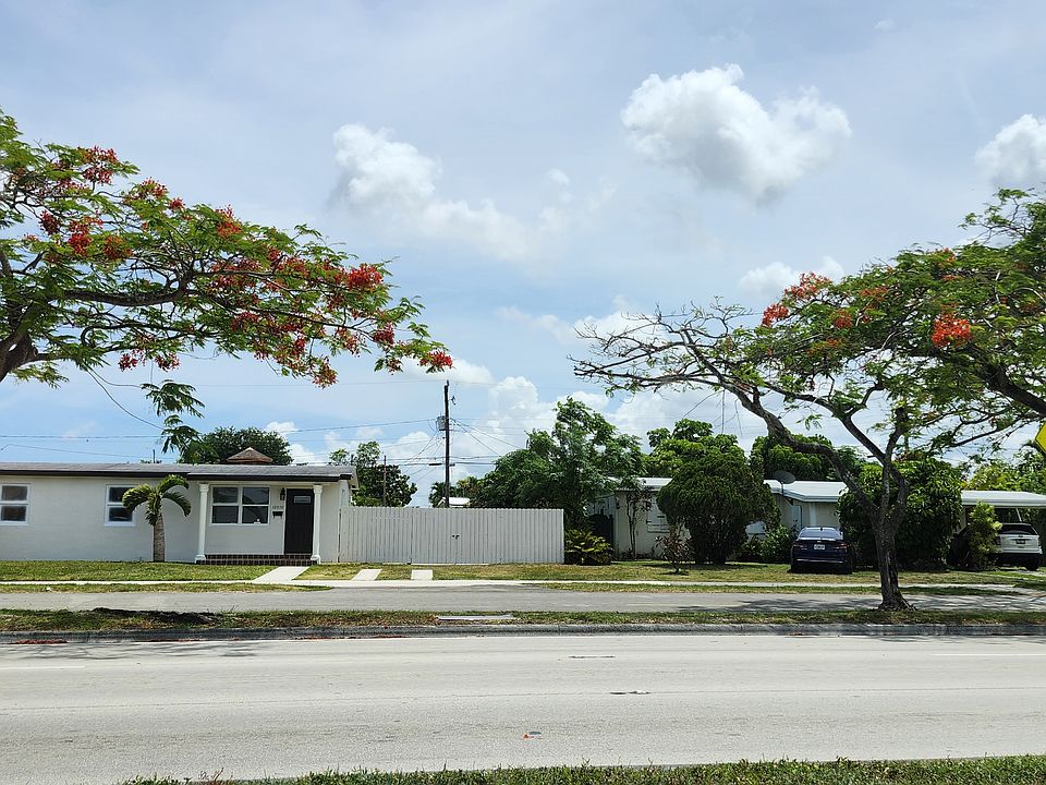 2nd image of 10930 SW 40th St