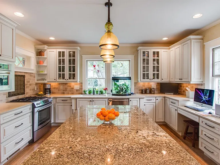 2901 Westmoreland Dr — Photo 10