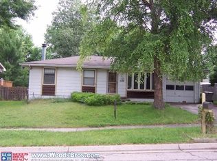 5420 S 37th St, Lincoln, NE 68516