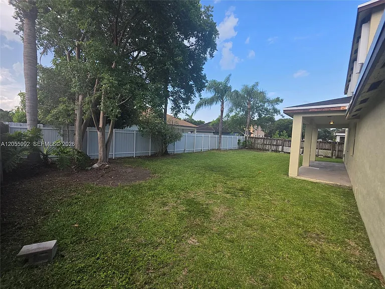 12745 SW 204th Ln — Photo 31