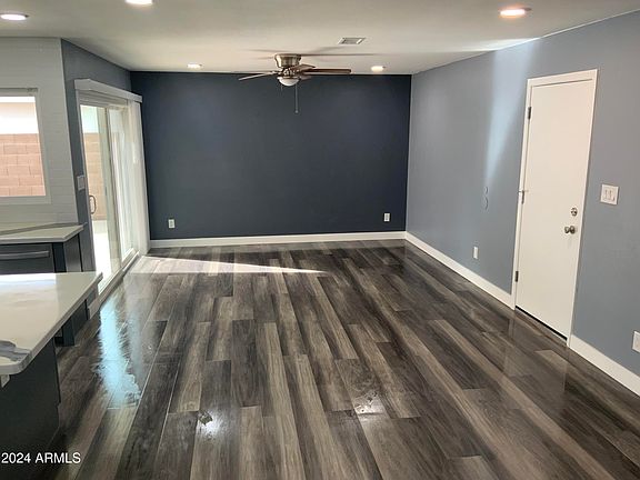4th image of 2655 W Kilarea Ave