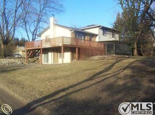 11735 Hamburg Rd, Whitmore Lake, MI 48189