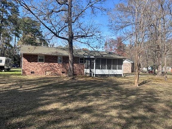 2nd image of 3107 Sawyer St.
