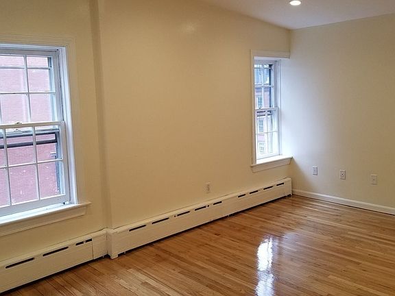 4th image of 57 Jane St APT 4