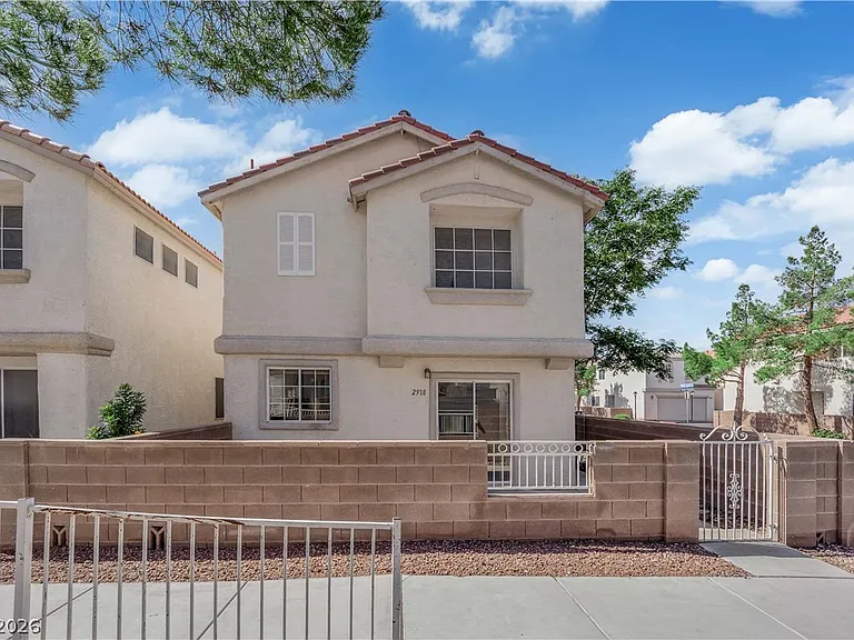 2918 Pelican Breeze Ct — Photo 5