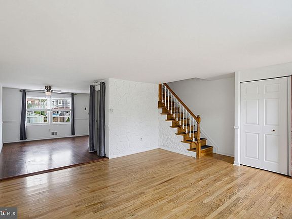 2nd image of 3256 Ryerson Cir