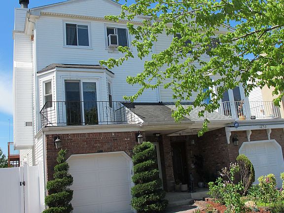 2nd image of 418 Nome Ave