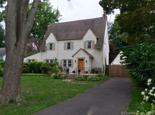 10 Spruce St, Riverside, CT 06830