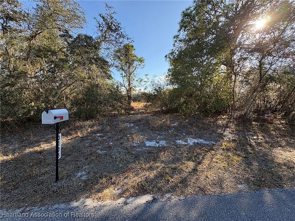1st image of 3104 Buttercup Ln