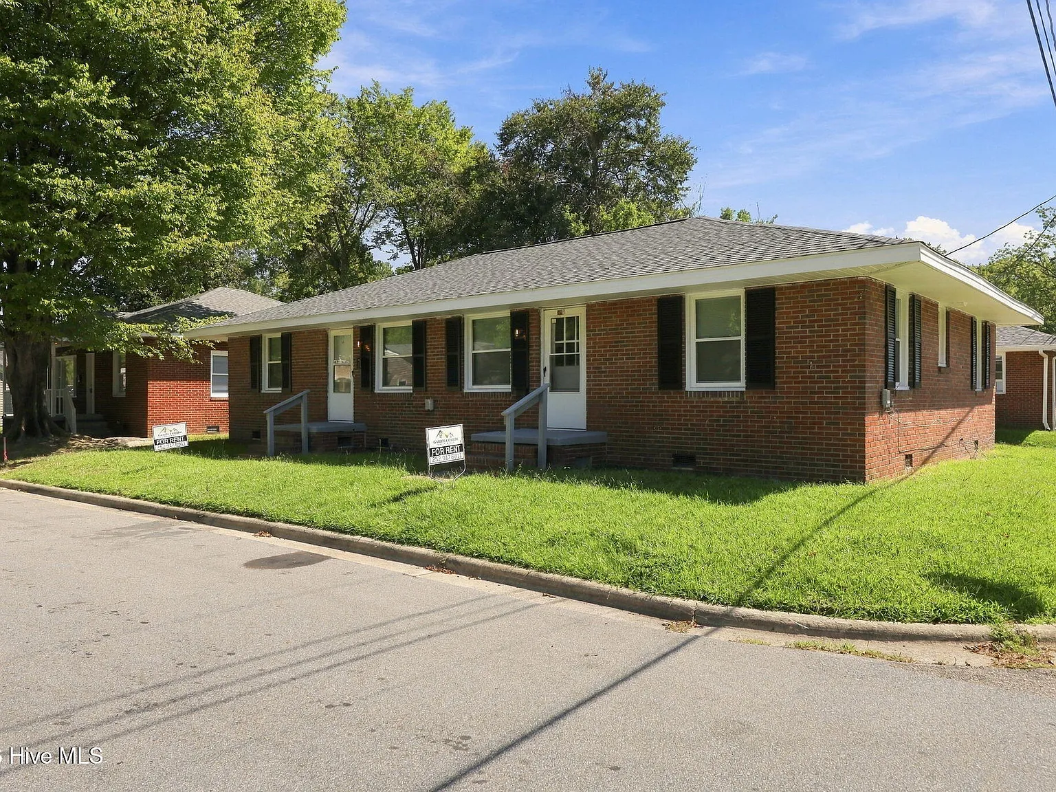 2 bed, 1.0 bath, 850 sqft, $1,095 — Photo 3