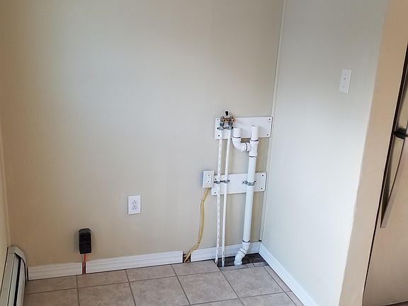 2nd image of 44 1/2 Terrace St #2
