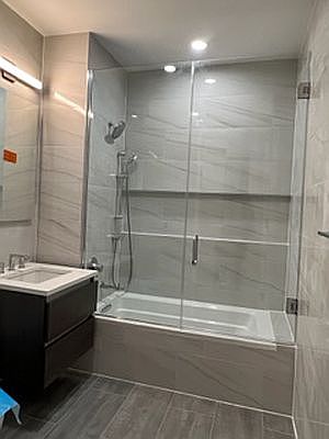 5th image of 249 E 50th St APT 10