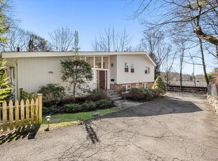 6 Dickel Rd, Scarsdale, NY 10583