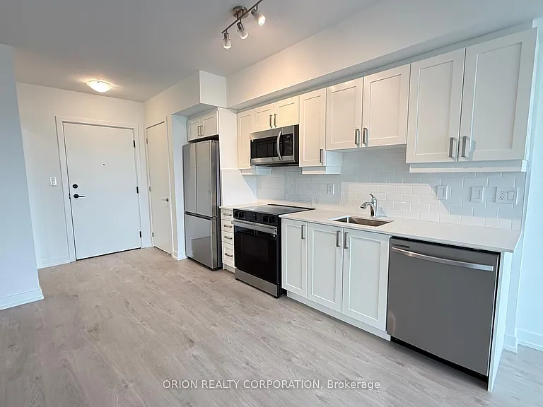 556 Marlee Ave #612 — Photo 2