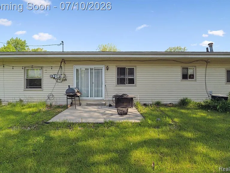 500 Trombley Dr — Photo 28