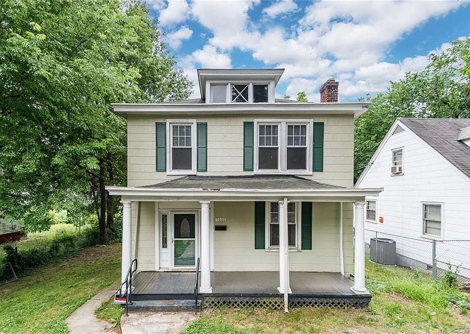 1st image of 715 E Gladstone Ave