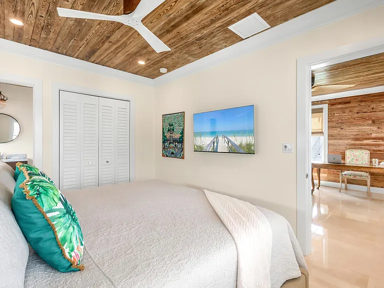 710 Caroline St — Photo 24