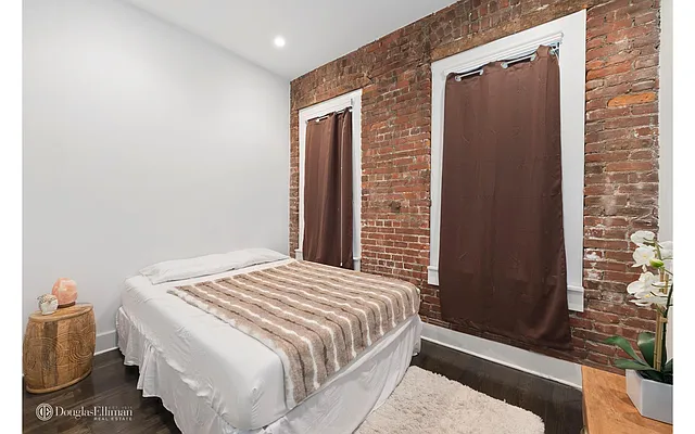 Rented by Douglas Elliman | media 7