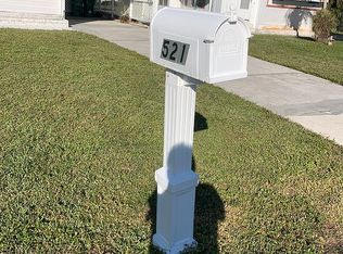 521 Monte Carlo Ln, Naples, FL 34112