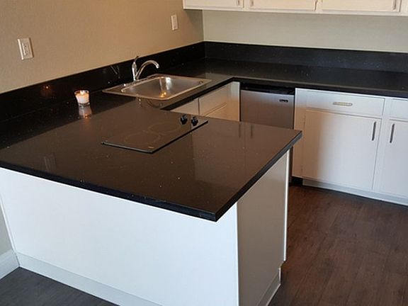 4th image of 1521 S Casino Center Blvd #618