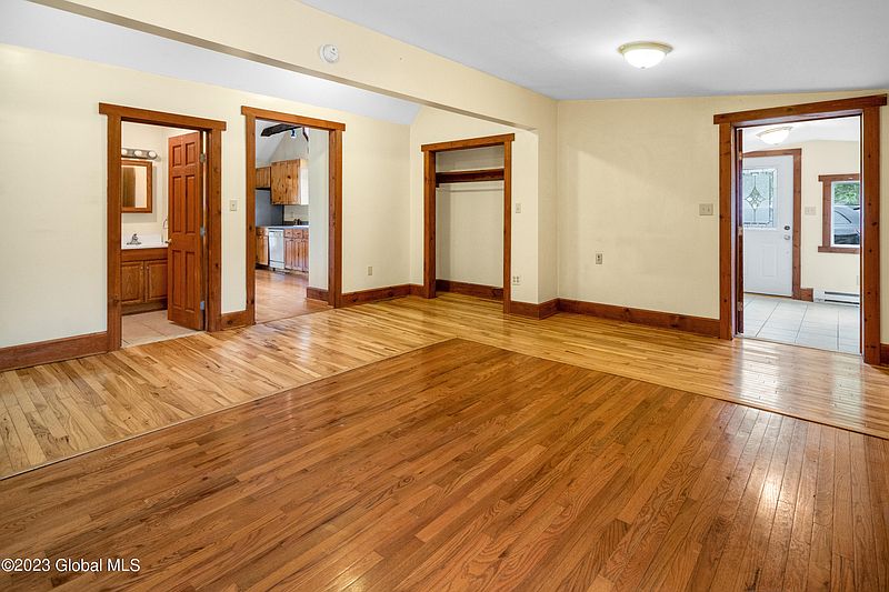 2nd image of 386 W Maple Street