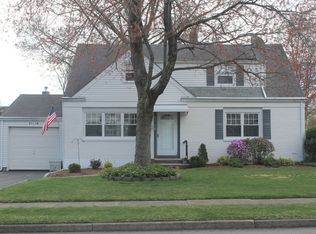 31-18 Grunstra Pl, Fair Lawn, NJ 07410