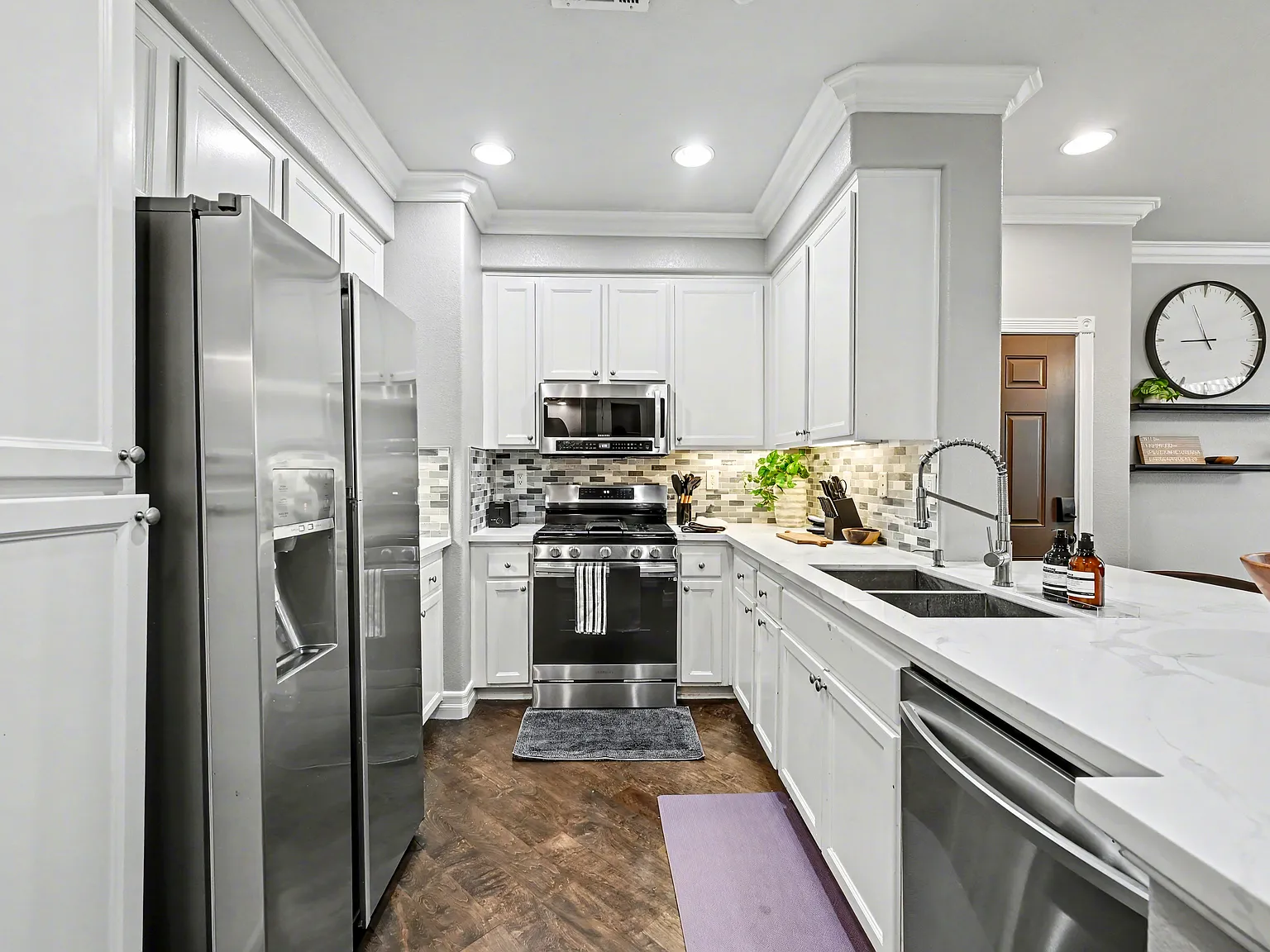 3 bed, 2.5 bath, 1548 sqft, $5,895 — Photo 4